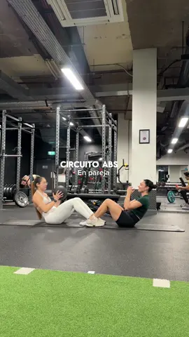 Abs en pareja ✨#GymTok #gym #abs #absworkout 