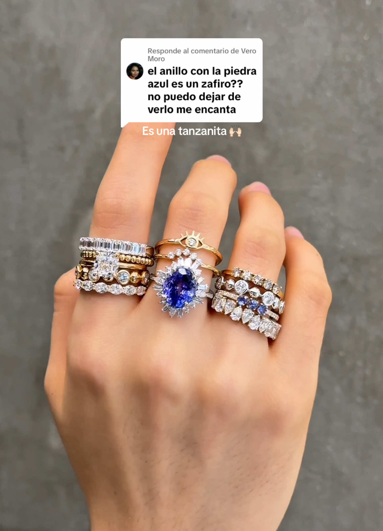 Respuesta a @Vero Moro Se parece al zafiro pero la tanzanita tiene un color más morado 🤩