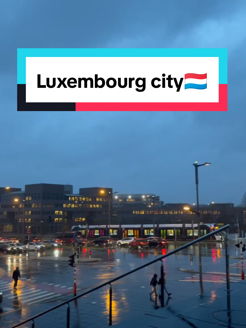 Rainy night in Luxembourg city🇱🇺 #luxembourg #roshdi©® #Roshdi 
