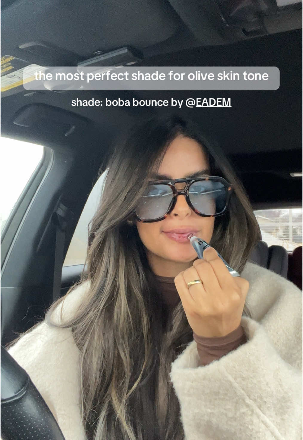 Don’t have any lip filler but this makes it look like I do! Lips feel like BUTTER @EADEM #woc #lipbalm 