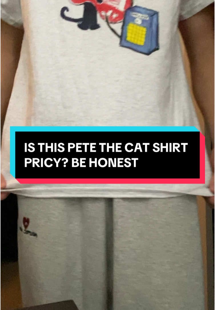 it might be kinda pricy tho sorry.. 😭 #petethecat #shirt #tiktokmademebuyit 