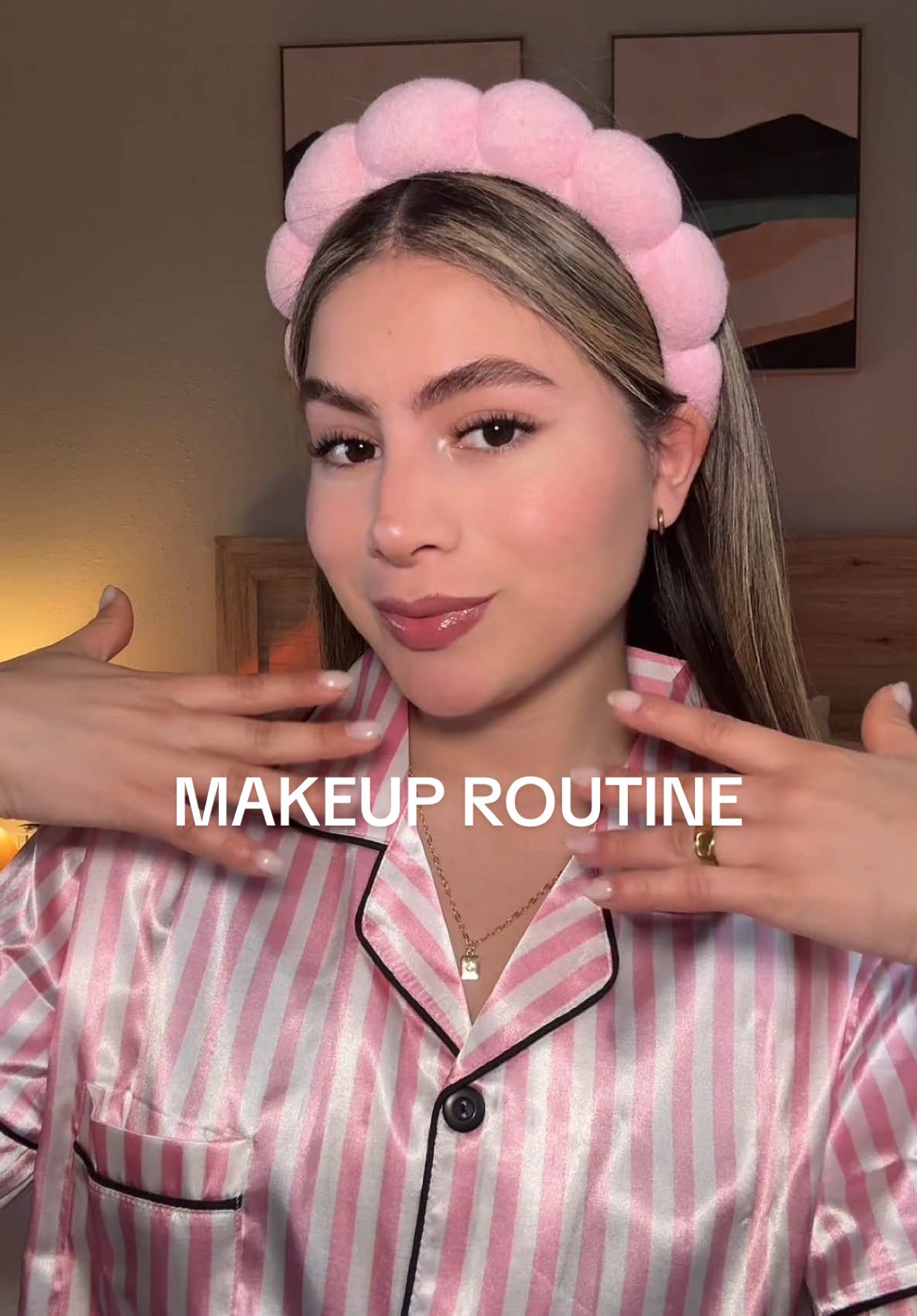 mi rutina de maquillaje para cuando voy a salir 💕, lo hago de manera práctica sin usar demasiados productos, aunque olvidé poner máscara de pestañas en la parte de abajo jajaja #MakeupRoutine #girl #girlcontent #maquillaje 