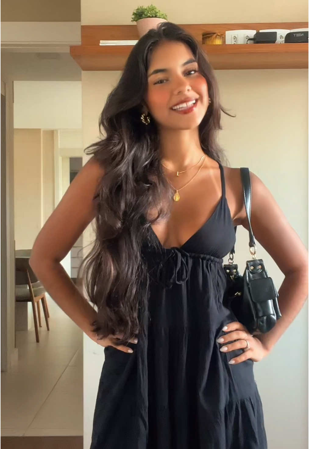 tô sem vídeo então voltei com o vestido lindo q vcs amaram #outfit #fashiontiktok #outfitinspo 