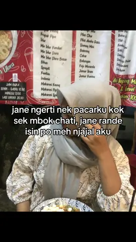 seblak mau seblak🤭🥺#fyp #fypage #fotolive #livefoto #mampirberanda #xybca #foryoupage #katakata #katakatanyindir #lantaiatas #4u #moots? 