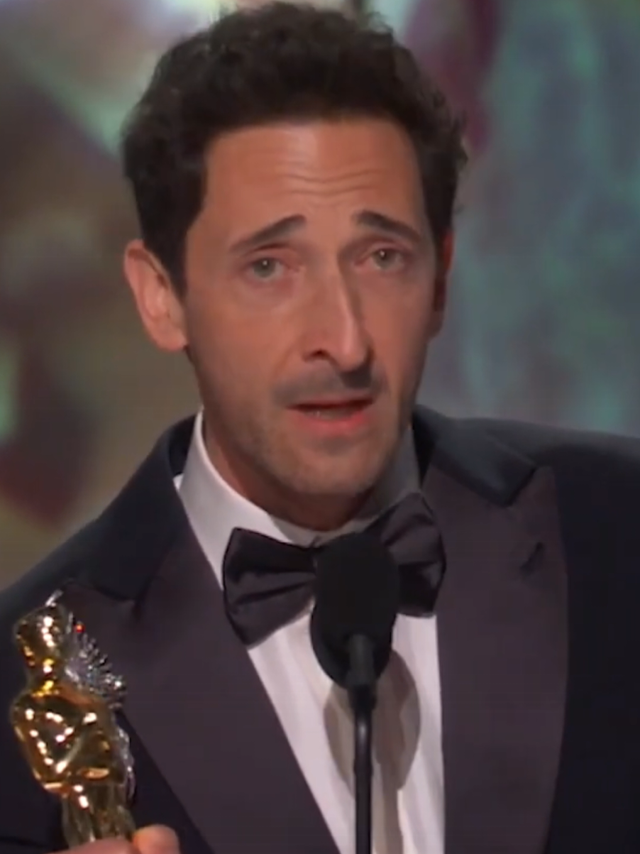 #adrienbrody #Oscars2025 #97thacademyawards Adrien Brody delivers a heartfelt speech at the 97th Academy Awards, thanking God as he accepts his Oscar. His emotional words resonate with the audience, making this a truly unforgettable moment in Oscars history. 