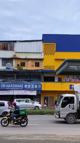 Haii guyss, datang sdh Modenas Kriss 125 NEWW😎🔥 Upgarde version daripada mode sebelum ni..sekarang modenas kriss 125 datang dengan sistem FI dan lampu keseluruhan LED😍❗️❗️ • • • #weeplusmotor #NakMotorMurahIngatWeeplus #xybca #fypシ゚ #fyp #foryou #fyp #tautaugone #depositrendah #kotakinabalu #sabahan #sabahancrew_fams #motormurahsabah #inanam #likas 