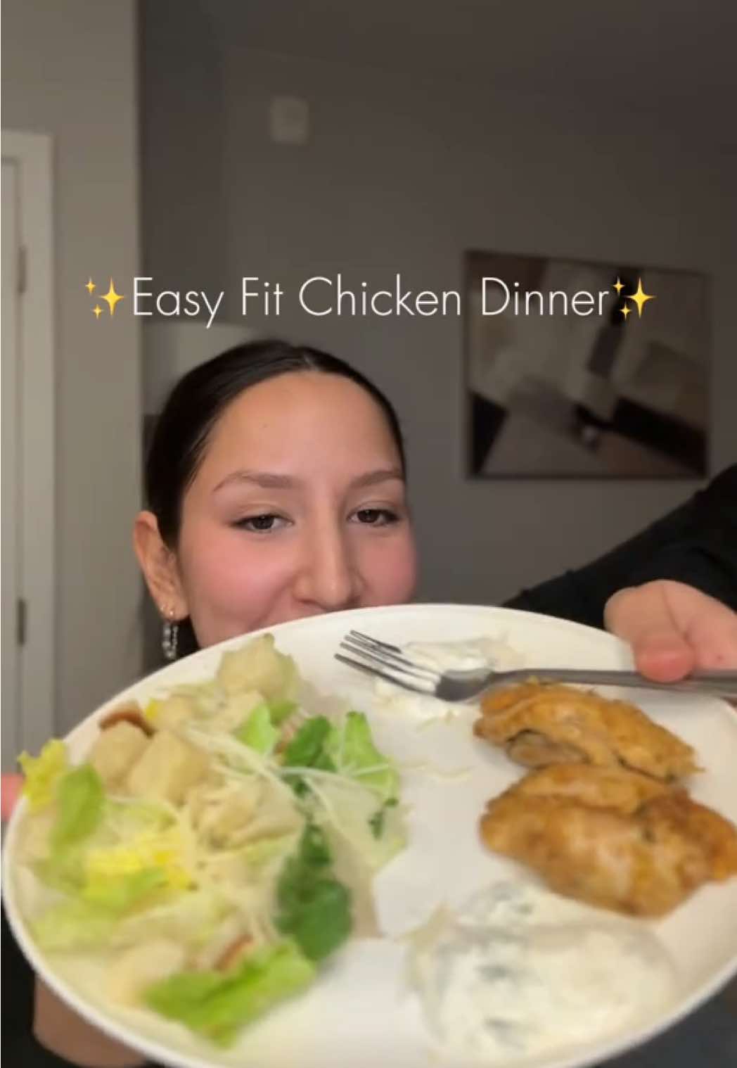 High protein budget friendly meal | Chicken Recipe:🍽️ 🐓 •preheat oven to 425 degrees F •season chicken (Dijon mustard, lemon juice, dill, onion powder, salt, pepper, garlic salt, paprika) add baking powder to help it crisp •bake 35-40 minutes at 425 •SAUCE: Greek yogurt, mayo, handful of dill, lemon juice, seasonings blend •serve with your choice of salad! #EasyRecipe #highprotein #budgetmeals #healthyrecipes #mealprep #chickenrecipe #proteinpacked #fitnessfood #quickmeals #DinnerIdeas #CapCut 