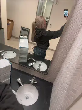 Drafty #fypシ #bluecollargirl #plumberbarbie #fyp #womenintrades #pinktools #handlingpipe #foryou 