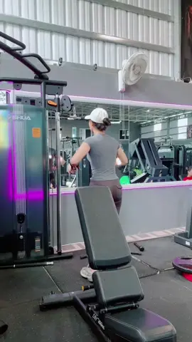 ជិតសា្អត ខាំ្លងហេីយ 😁🙈#fyp #sreypovliv #Theslim💊 