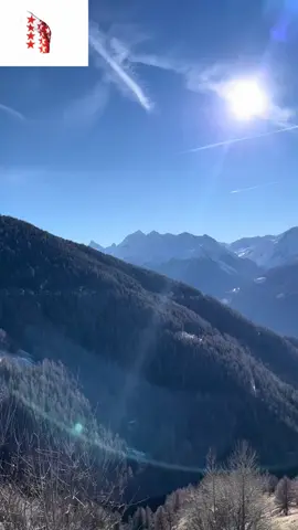 Le valais dans toute sa splendeur. Accompagnatrice en montagne #valais #suisse #hikingadventures #suisse🇨🇭 #swizerland🇨🇭❤️ #accompagnatrice 
