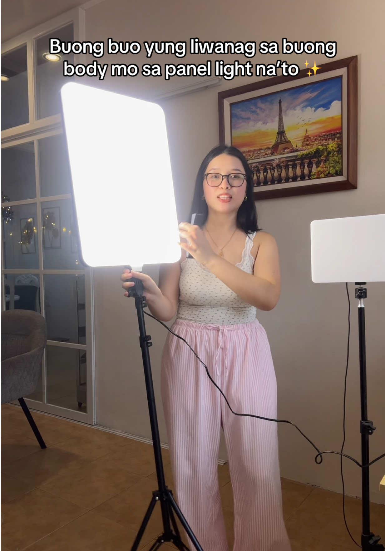 Best investment sa mga content creators or mga naglilive selling. Ang laki at ang ganda ng panel light na’to from tnw😍 #tnwpanellight #panellight #lightingequipment #filllight 