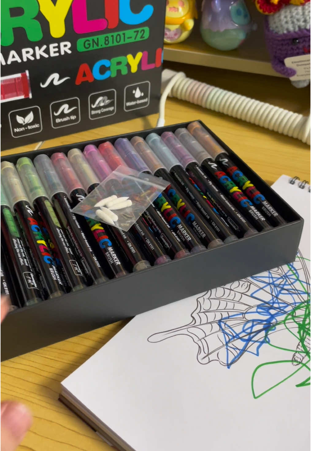 The kids are lucky I got these markers😡 #acrylicmarkers #acrylicmarker #drawing #painting #art #artist #colors #spotlightfinds #coloringhaul #fyp #parenting #familytime #gifts 
