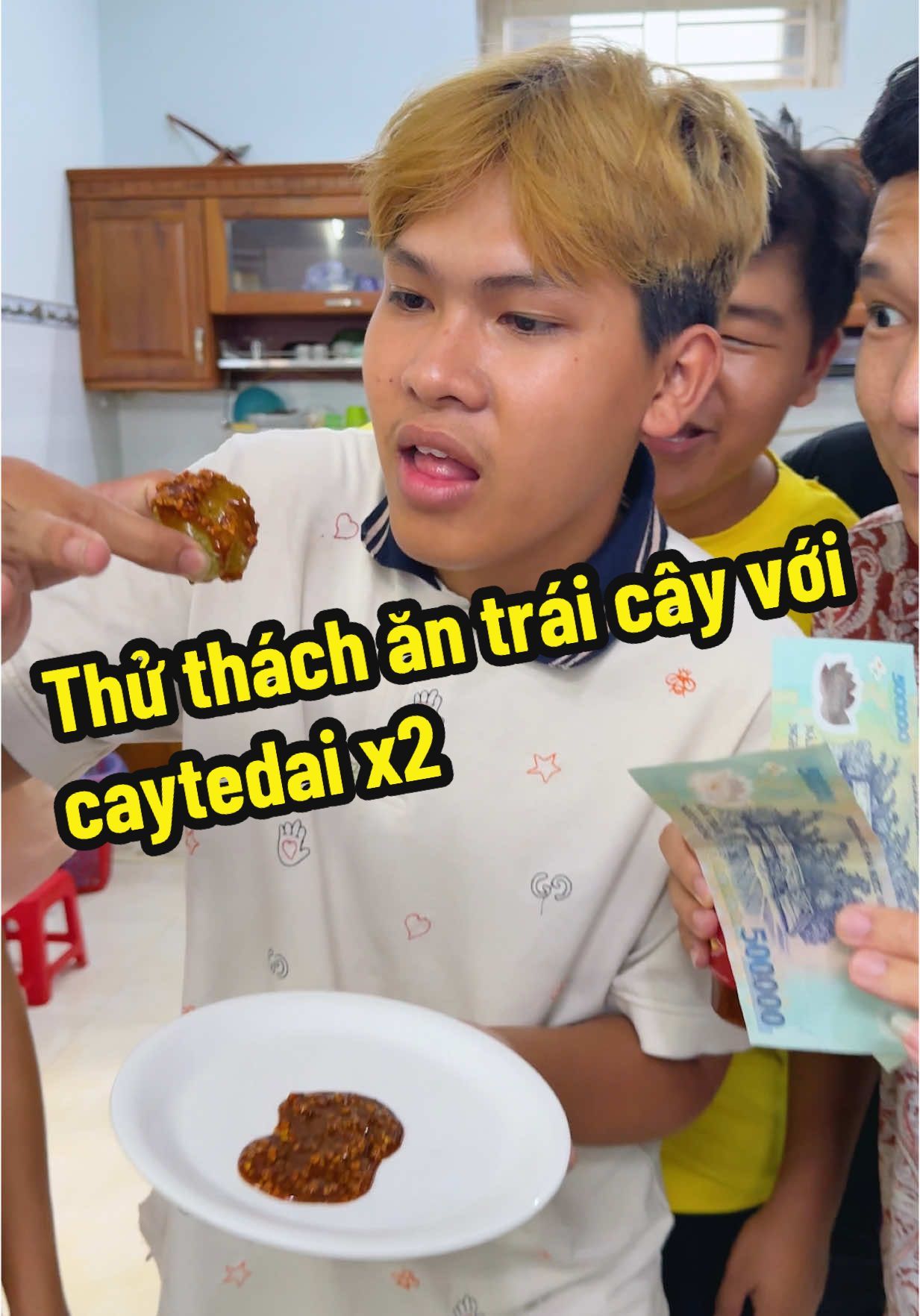 Thử thách ăn trái cây với sốt chấm CayTeDai x2 #lamvlog #caytedai #caytedaix2 #mukbang #xuhuong #trending 