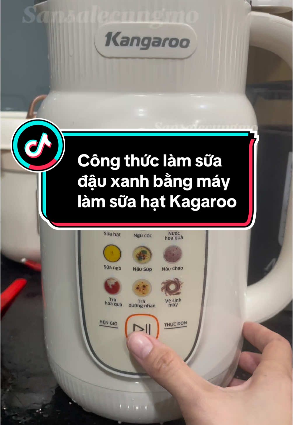 Công thức làm sữa đậu xanh ngon như ngoài hàng bằng máy làm sữa hạt đây cả nhà ơi 🫶 #maylamsuahat #kangaroo #congthuclamsuahat #suadauxanh #yeubepnghiennha #sansalecungmo #suahat #suahatdinhduong #xuhuon 