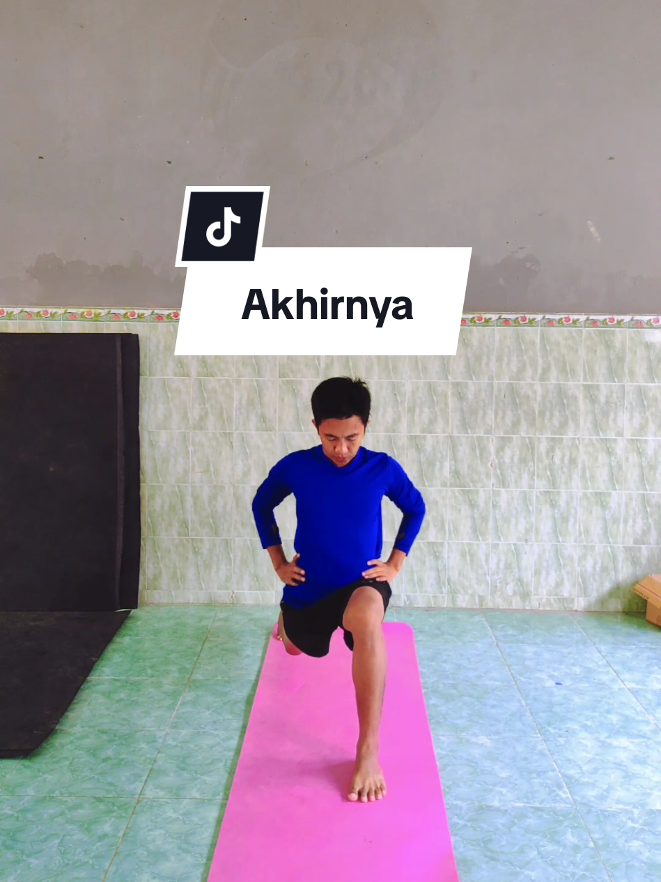 Setelah sekian lama rehat.  #guru #guruolahraga #fyp #fypage #pov #affiliate #senam #senamlantai #tutorial 