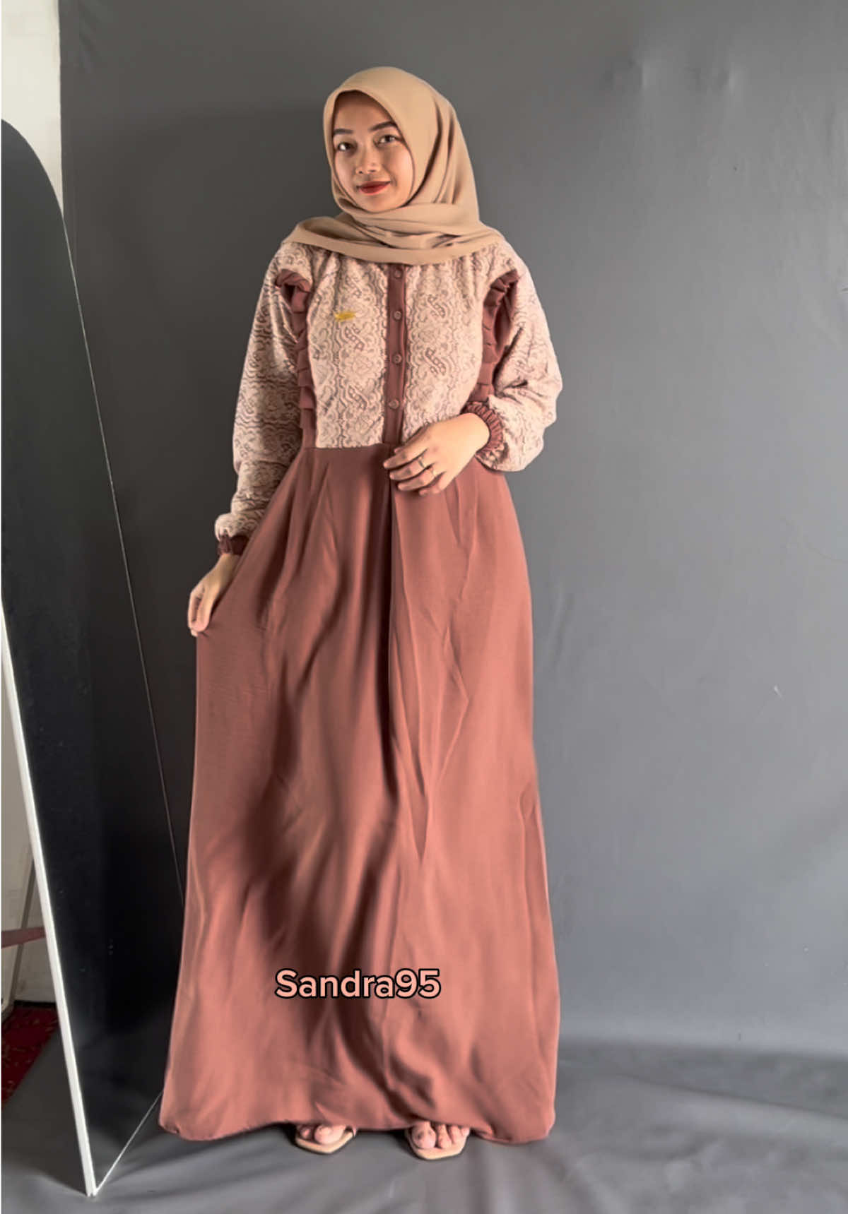 Yg di pake vela milo   #dress #gamis #gamiscantik #dresskekinian #dressmurah #gamismurah #dresslebaran2025 #gamislebaran2025 #ramadhanekstraseru #dresscringkle #gamiscringkel #gamiskekinian #gamislebaran #dresslebaran 