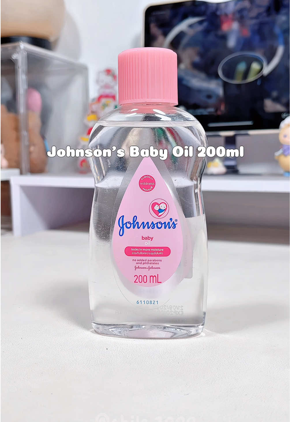 Dầu dưỡng massage Johnson's Baby Oil 200ml rất nhiều công dụng làm đẹp tuyệt vời mà bạn nên biết 🥰🫶🏻 #johnsons #johnsonsbaby #babyoil #dauduong #daumassage #dauduongembe #review #duongda #bodycare #reviewlamdep #unboxing #xuhuong #fyp #chichi2k 
