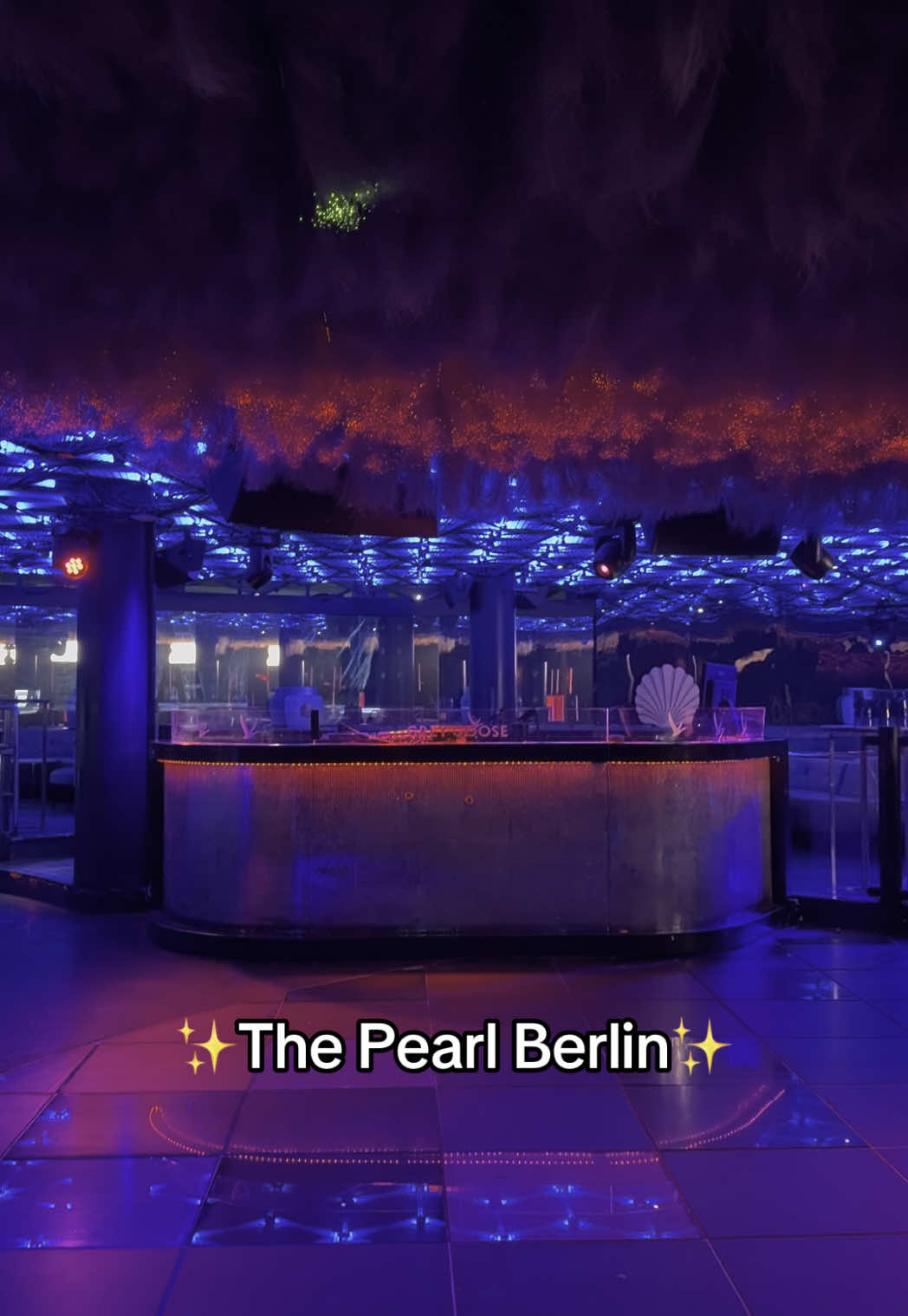 The Pearl Berlin 🔥✨ #thepearlberlin #weekendahead #Friday #saturday #nightout #partyberlin #clubbing #vipclub #hiphop #house #clubbingberlin #thepearl #gästeliste030 #girls #party #dance #music #berlin #club #show #bottleshow 