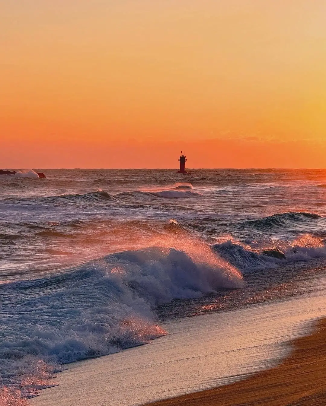 Đi dạo trên biển và ngắm hoàng hôn là điều không gì bằng,..🌇 • • • 「 ᥫᩣ。📍Gangneung, Korea🌷☀️」 ​​ #hoanghon #sunset #sea #chill #Lifestyle #landscape #travelphotography #naturevibes #aesthetic #foryou #vairal 