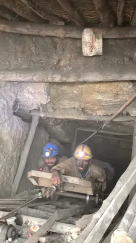 Pulling back mine workers from the depth of 1500meter toward the surface of earth. finding the hidden treasures gold diamond gemstone #undergroundmining #tunnels #digging #cave #findinggold #hiddentreasure #exploringearth #mining 