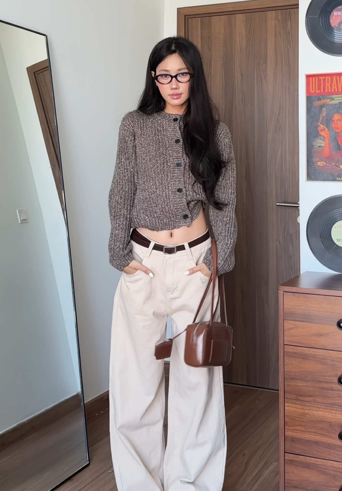 Aaaa hãy chốt em này đi phối n hàn xẻng thì thôi nhé lun #mixmatch #phốiđồ #outfits #calem #quần #jeans 