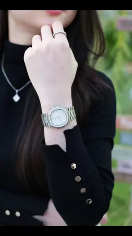 Meloon original brand ពិសេសសម្រាប់សុភាពបុរស និងសុភាពនារី ម៉ូដសាមញ្ញៗតែពេញនិយម មិនហួសសម័យ សុីវិល័យបែបថ្លៃថ្នូរ រំលេចដោយត្បូងដាំជុំវិញ មាន6ពណ៌ណាបងអូន🤭💘😍 💥💥💥💥តម្លៃទន់ៗជាមួយនឹងប្រម៉ូសិនពិសេសៗ✨😍🎁🥳 ធានាជូនគុណភាពល្អ មិនជ្រេះ មិនខ្មៅ មិនសាកពណ៍ ការពារទឹកបានល្អ😍💕💝💘 សម្រាប់ម៉ូដផ្សេងៗជាច្រើនម៉ូដទៀត អាចចូលក្នុងផេកដើម្បីធ្វើការកម្មង់បានណាបងអូន🥰💝 Telegram Channel: https://t.me/ToBe_Unique Instagram: ToBeUnique Facebook Page: To Be Unique  Tiktok: To Be Unique  Feel free to contact us anytime 069 966 926 #Be_Unique_Be_Yours