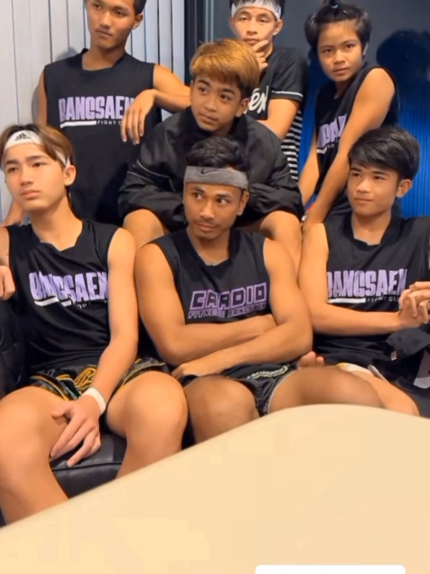 รวมไลฟ์สดของบอสเบลล์ นานนิดนึงนะค้าบคลิปนี้🙏🏻🥹 #บอสเบลล์ที่อยู่บางแสน #บางแสนไฟท์คลับ🥊 #นักมวยบางแสนไฟท์คลับ🥊 #BSFC #tiktok #fypppppppppppppppppppppp #fyp @TikTok @TikTok Thailand 