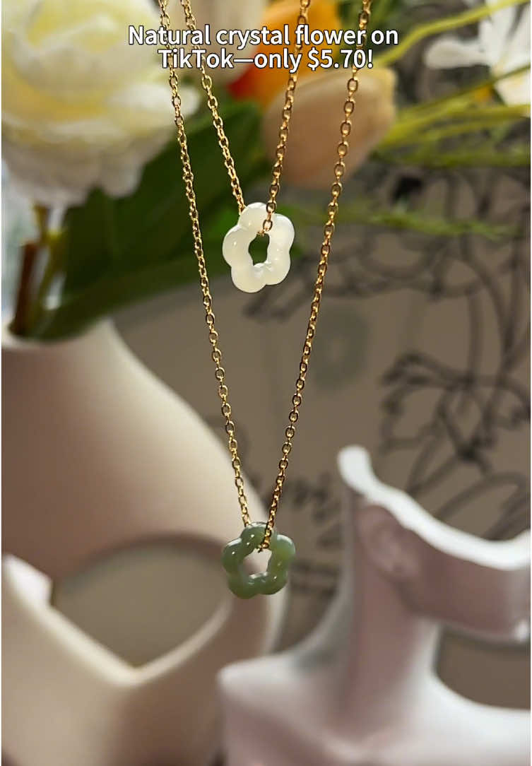 Crystal Flower Necklace ✨#necklace #tiktokshopspringglowup #sterlingsilver #giftideas #unboxing #fyp #spotlightfinds 