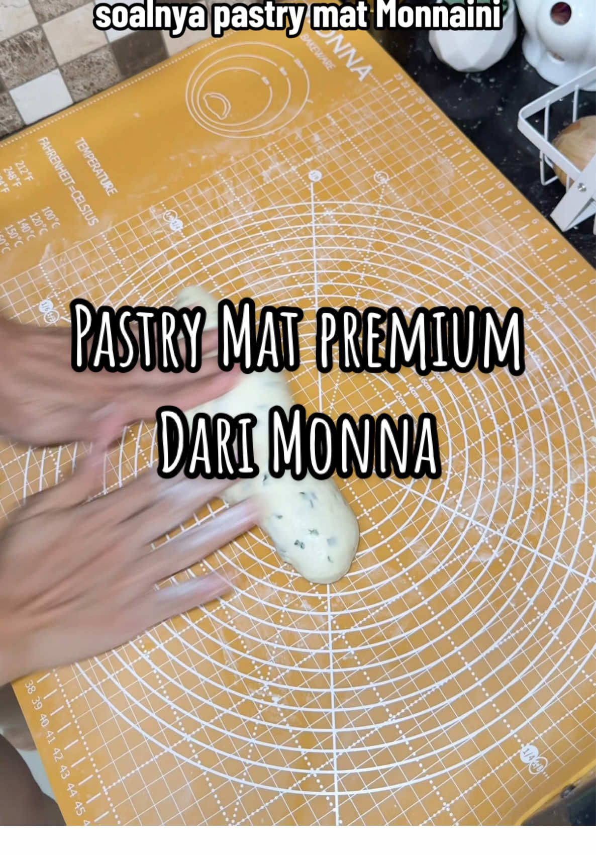 Yang hobby baking atau jualan kue mana nih suaranya?ada yang udah cobain pastry mat monna ini?#pastrymat #monnapastrymat #monnabakeware #bakingmatsilicon #pastrymatmonna #baking #pastrymatpremium 