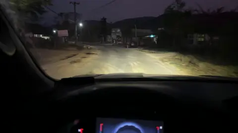 Có bác nào đi Everest mà thấy đèn zin nó tối không nhỉ 😩#xuhuong #fordeverest2023 