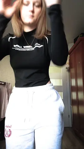DC: @𝐙𝐀𝐇𝐈𝐃𝐄 @Junus #dlaciebie #dancer #viral #foryou 