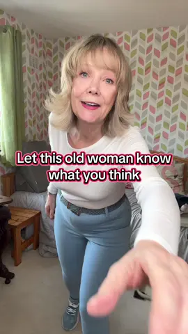 #over70 #over70style #jeans #highwaistjeans #widelegjeans 