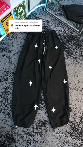 Membalas @IG: war_4nwar nih asli segala macem Jersey mah cocok bang langsung sikat stok sedikit 