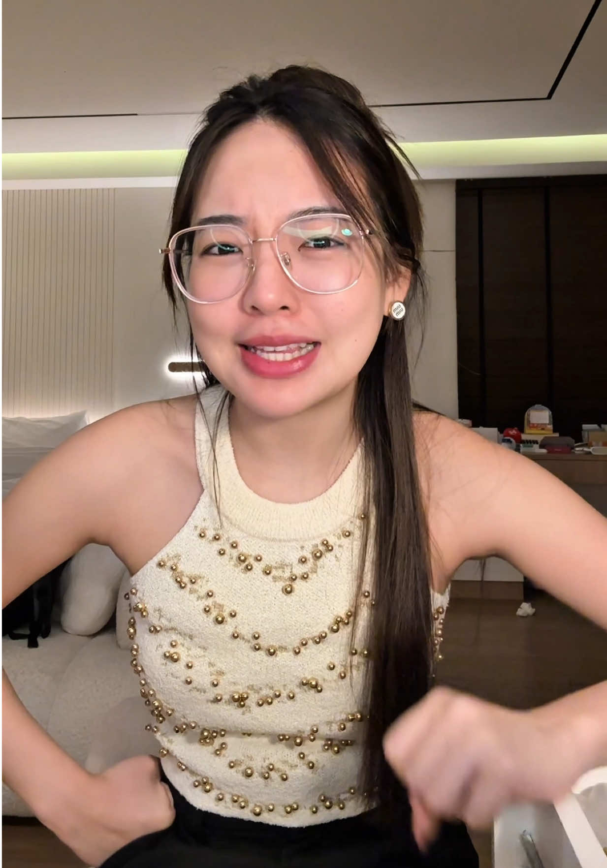 เสียดายทิ้งซองไปแล้ว ดูเอารักแร้ขาวกว่าหน้า😂 #โคตรจึ้ง #ครีมซองเซเว่น 