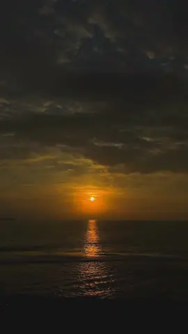 Painful Truth 👤✨|#hasodyaツ #beach #beachvibes #evening #eveningvibes #sea #sun #sunset #cloud #clouds #sky #englishquotes #newquotes #seeview #truth #peace #mind #mindset #whatsappstatus #quotes #content #cinematic #cinematography #aesthetic 