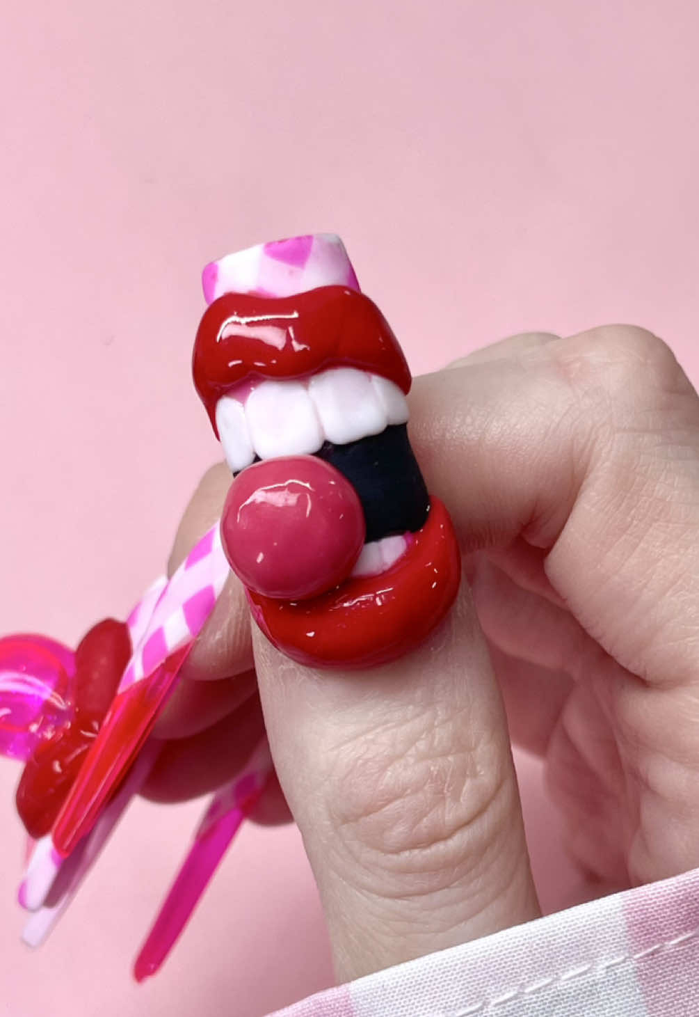 🫧🩷 A GUM-BELIEVABLE DAY 🌸🍬 3D Bubblegum Gels are launching TODAY at 5 PM EST 😍 in VERRYYY limited quantities 🎀 so don’t miss out! ✨ @prettyinpinque using #tickledpinque to create this jaw-dropping set 🩷🍬 featuring a special appearance from @the_nailology_lab • @aliciathenaildoctor • Liquid IV Kit 🌸 Would you wear these?! 💅🏻🩷🎀 #tickledpinquecosmetics #3dnails #3dgel #nailsnailsnails #nailtech #nailinspo #summernails #prettyinpinque #viralnails #gelnails #nailart #naildesign 