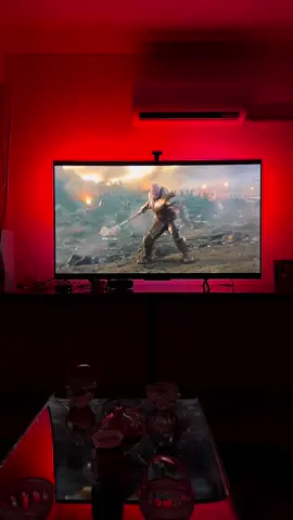 Wanda vs Thanos #avengersengame #wandamaximoff #chaosmagic 