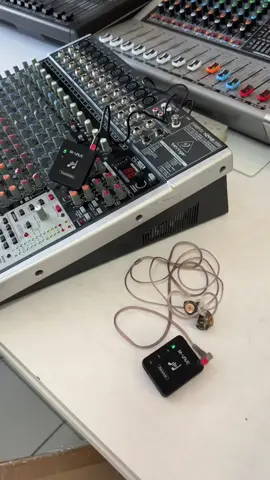 Monitor inear inalámbrico mvave con audífonos KZ, c$2800 córdobas WhatsApp 83647326 envíos a toda Nicaragua, factura membretada. #inearmonitor #inear #lasguitarrasdeangelo #inears #nicaragua 