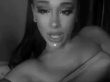 fantasize || ariana grande 🎀 | nunca vou perdoar a ariana por ter descartado essa 😭😭 | meus vídeos só ficam em análise q ódio #arianagrande #arianator #fantasizearianagrande #fyppp #foryou #tikok #tradução #lyricsvideo 