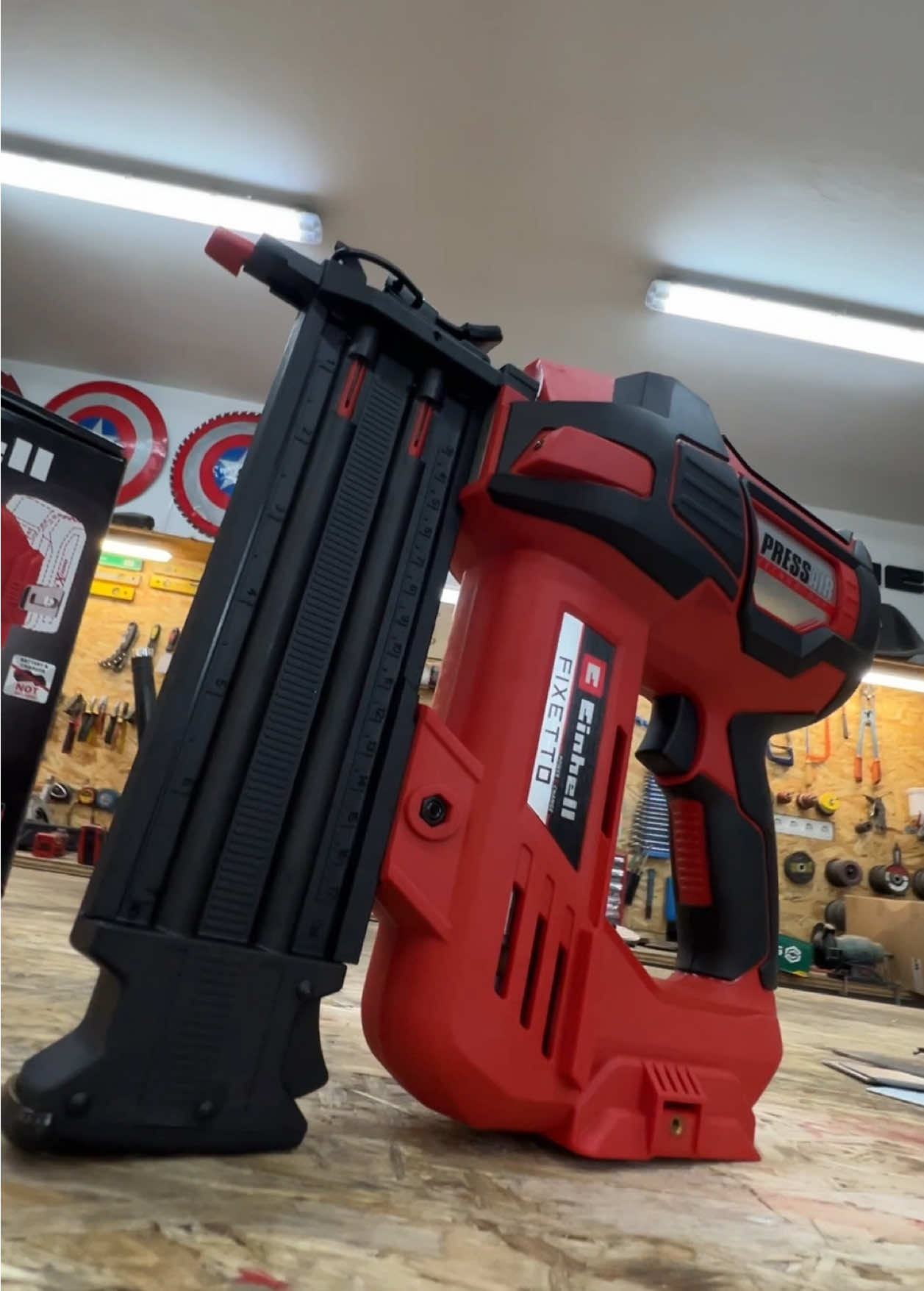 Einhell FIXETTO 18/50 N @einhell_hr #einhell #einhelltools #einhellfixetto #hammer #fixetto #fix #woodproject #project #workshop #powertools #tools #powertools #nail #nailgun #unboxingtools 