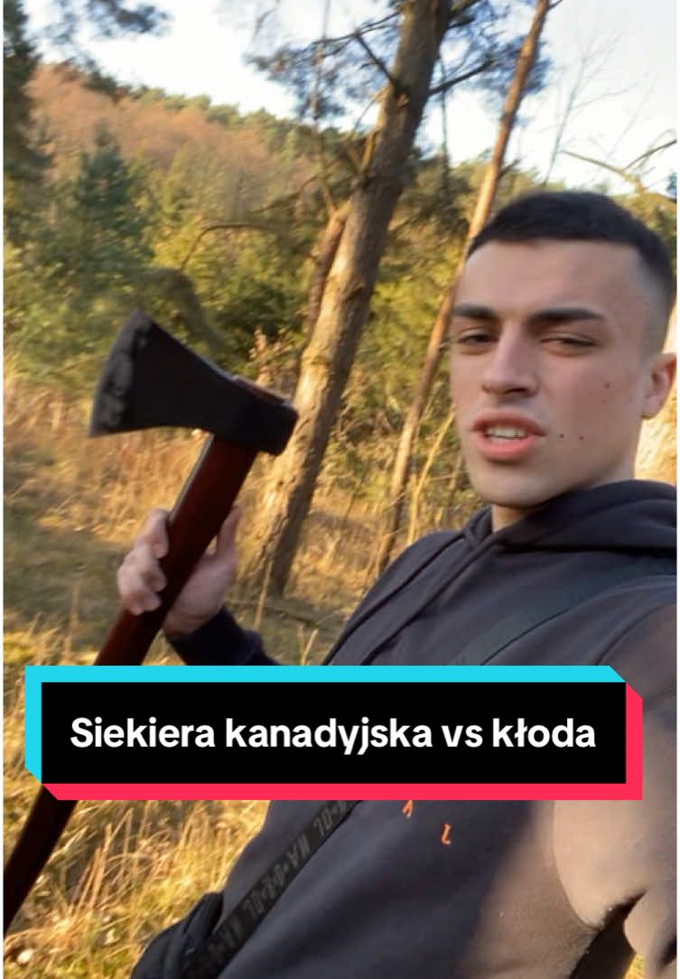 Siekiera kanadyjska zmierzyła się z kłodą, test zdała celująco. Akcja dzieje się na terenie prywatnym. Film nagrywany przez specjalistę. #test #siekiery #Romanik #wycinka #drewno 