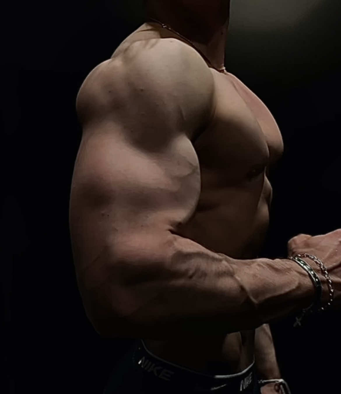 aesthetic ah song.                          #gymmotivation #gym #fypシ 