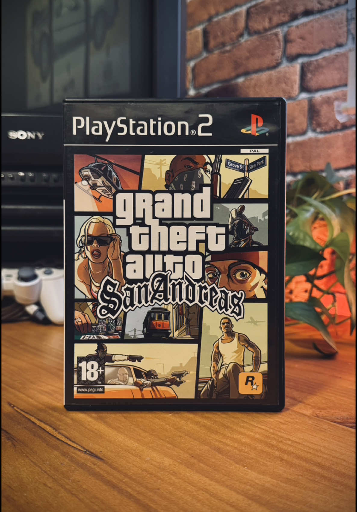 Grand Theft Auto: San Andreas Creo que estamos todos de acuerdo, que Gta San Andreas ha sido un videojuego que nos ha marcado a toda una generación, ha sido el terror de todos nuestros padres ante la negativa de comprarnoslo debido a violencia y acciones “subidas de tono” que nos presentaba este juego. No puedo decir nada de este juego que todos ya sepamos, historia increíble, infinidad de cosas por hacer y libertad para recorrer el grandísimo mapa ambientado en Los Angeles, San Francisco y Las vegas. Rockstar se la sacó con este videojuego y no es para menos, por que les catapultó como el mejor desarrollador de videojuegos y a lo largo de los años nos lo ha confirmado con auténticos titulazos. Déjame abajo en los comentarios algún recuerdo de este gran juego!!👇 #rockstargames #gta #grandtheftauto #gtasanandreas #Cj #playstation #playstation2 #ps2 #ps2games #oldgames #retro #retrogames #retrogaming #nostalgicgames #vintagegames #setupgamer #gamingroom 