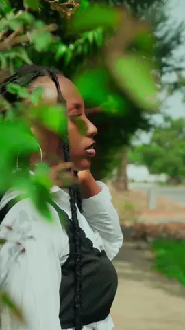 Me Dancing like Myself💙🥰💃🔥  @AyraStarr⭐️  Director: @Purposeshotit  #bluevee #womancommando #ayrastarr #dance #Lifestyle #afrobeat #fashion #fyp #goviral #trendy