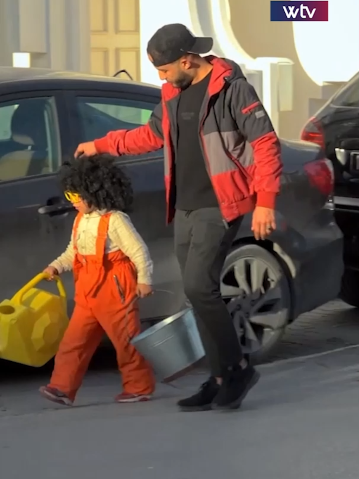 #الكاميرا_الخفية | لما تحاول ترفع السطل بس الموضوع يطلع أعقد مما توقعت 🤔😂🎥 | شاهد هذا المقطع من مقلب السطل لمتابعة الحلقة الكاملة، يمكن زيارة الرابط في البايو. التردد: HD 11096 | أفقي | 27500 | 5/6 #wasattv #الوسط #رمضان2025 #جلستنا_منورة #تونس #مقلب_السطل #ليبيا