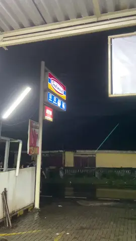 Bangunin saur sekaligus belanja ke indomaret 😂 | bangunin saur day 7 done🤣💃🏻 Kalau rame lanjut part 2 nya  #banguninsaur #saur #indomaret #indomarettiktok #marhabanyaramadhan #ramadhan #ramadhancore #ramadhan2025 #fypage #fyp #fypシ゚viral🖤tiktok 