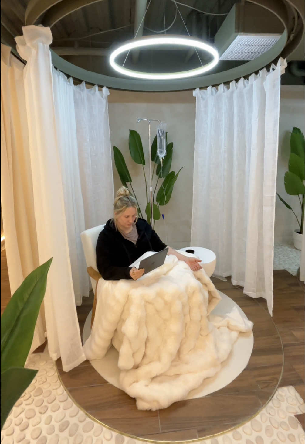 Easton’s newest spa is officially open! 🧖‍♀️ IRIYA Wellness & Aesthetics has opened in the Commodore Building in Downtown, Easton! This gorgeous spot offers everything from IV treatments to cutting-edge regenerative therapies. 🧬 It’s the perfect place to relax, recharge, and feel amazing! ✨😍 Check them out before the rest of the valley does! 🤍 IRIYA Wellness & Aesthetics 📍The Commodore, 100 Northampton St, Easton, PA 18042 • • • • #eastonpa #discoverlehighvalley #lehighvalleyspa #iriyawellness #commodoreeaston