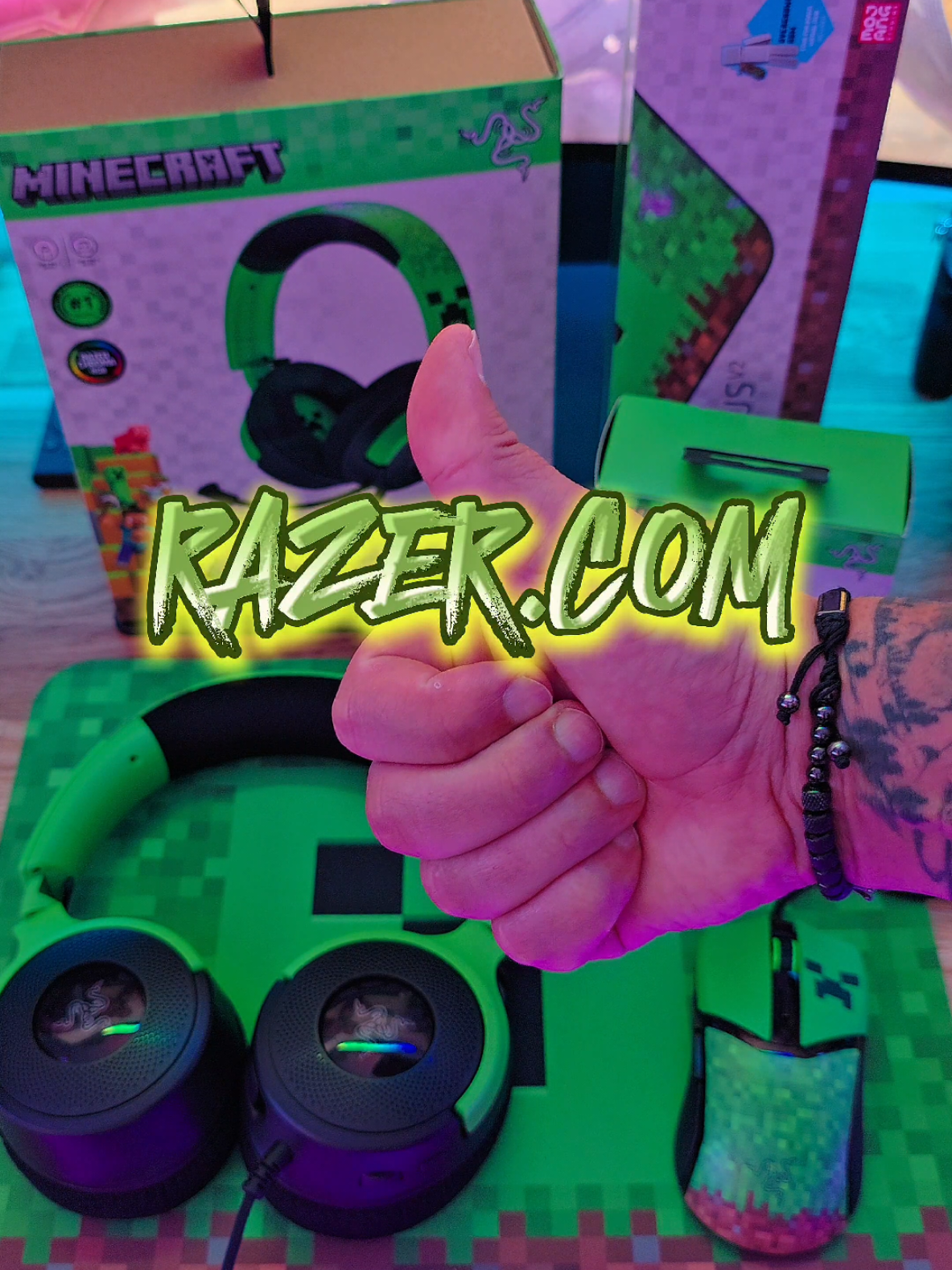 If you're a Minecraft fan, check out this @Razer  kit, it's awesome! #razer #mouse #mousepad #headsetgaming #gamer #gaming