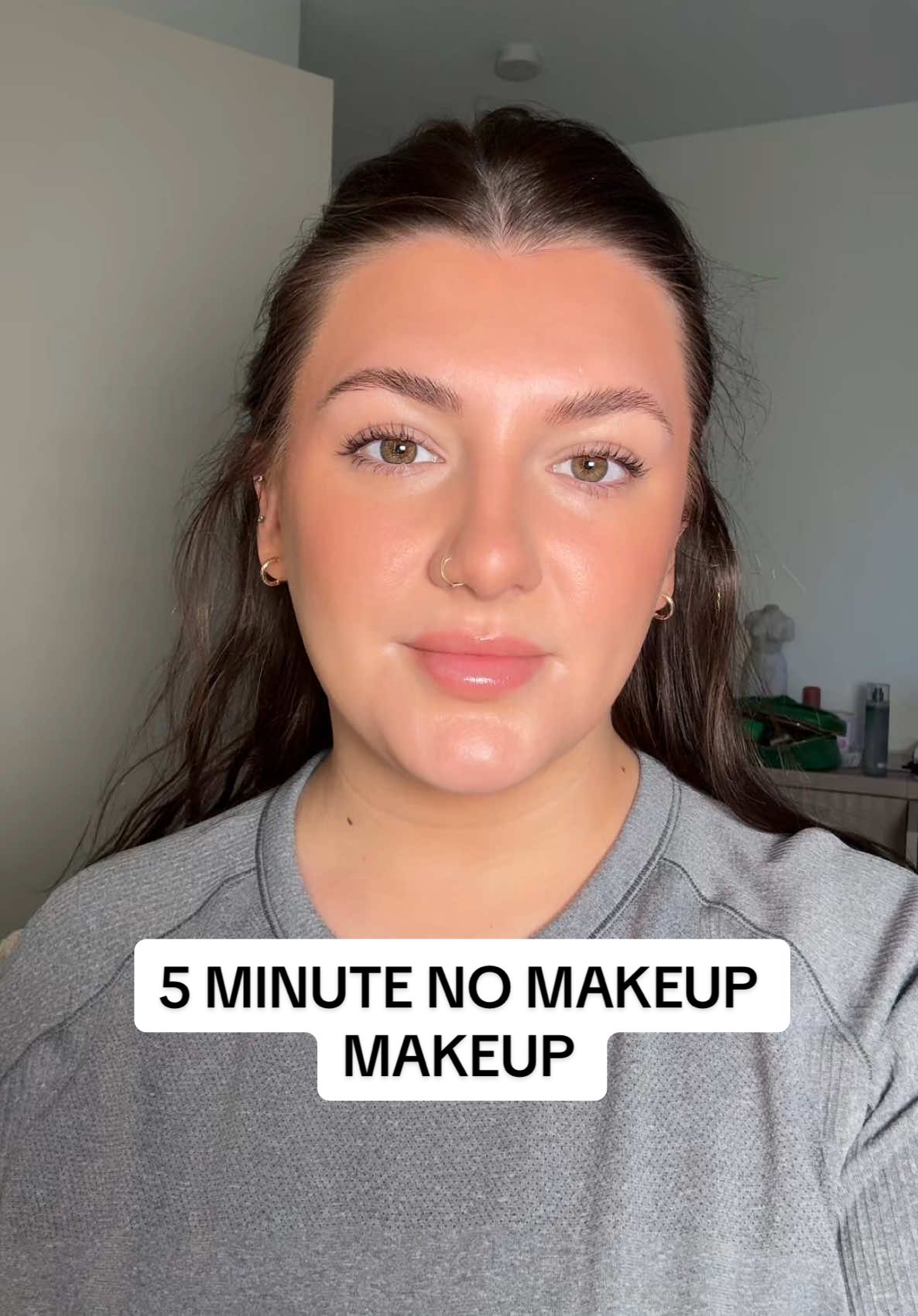 Super quick 5 minute no makeup makeup 🫡 for those of us girlies that are on a tight schedule and like to sleep in as long as possible! I got you  Products will be linked on my IG please show some love over there 🩷  #makeup #nomakeupmakeup #MakeupRoutine #makeuptutorial #makeuphacks #makeuptips 