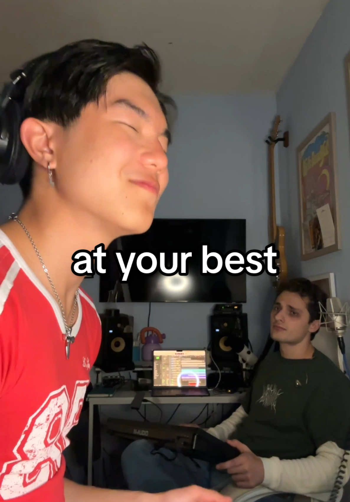 me and @Augie Bello playing my mom's favourite song :) 💚 #singing #aaliyah #rnb 